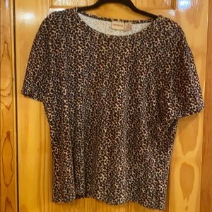 Leopard print short sleeve top size xl